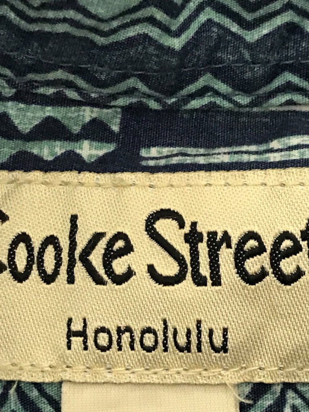 Cooke Street Hawaiian Shirt Men L Black Geometric Tribal Button Up Pocket 19355 - Picture 3 of 11